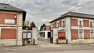 Services municipaux, dépendances du château Dorgère