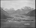 Åndalsnes sett opp dalen mot Romsdalshornet, foto omkring 1960.