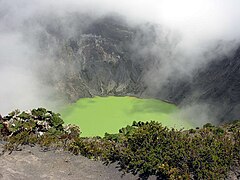 Irazu Volcano 2.jpg