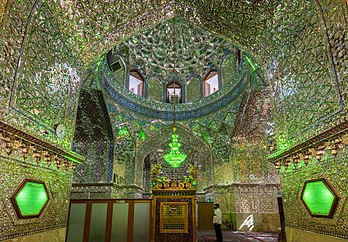 Le mausolée de l'émir Ali (Chiraz, Iran). (définition réelle 7 464 × 5 182)