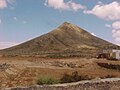 Montaña de Tindaya, considerada sagrada por los antiguos pobladores de Fuerteventura.