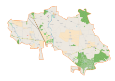 Mapa konturowa gminy wiejskiej Ozorków, blisko centrum na lewo znajduje się punkt z opisem „Wróblew”