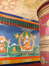 Mural com Tsongkhapa, fundador da escola Gelug