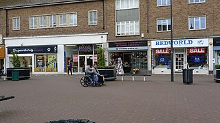 Elizabeth Square Shops, Bletchley - geograph.org.uk - 1529979.jpg