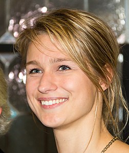 Britta Heidemann, championne olympique 2008 à l'épée. (définition réelle 2 548 × 3 030)