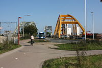 In de winter van 2007/2008 werd de Hogeweidebrug (rechts) afgemonteerd naast de oude Vleutensebrug (de kleine brug in het midden)