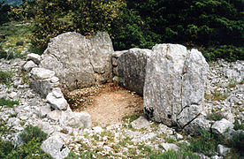 Dolmen de la Colle[47].