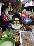 A street crêperie stall in Pak Kret, Thailand