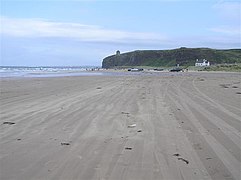 La plage de Downhill Strand (Irlande du Nord) a été utilisée pour celle de Peyredragon.