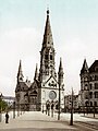 完成当初のロマネスク様式の教会1900年
