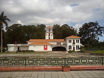 Antiguo Aeropuerto La Sabana, ahora Museo de Arte Costarricense. Obra de José María Barrantes (1940). Remodelada como museo por Edgar Brenes (1979).