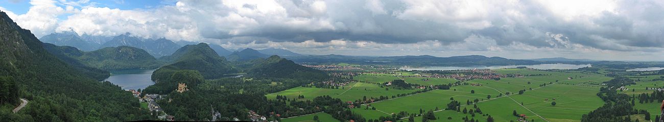 Eskualdearen ikuspegia Neuschwanstein gaztelutik ikusita.