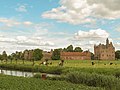 Aanzicht op Kasteel Doornenburg aan de Linge in Doornenburg