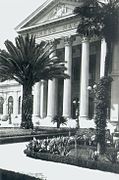 Entrada al edificio del Congreso, hacia 1920.