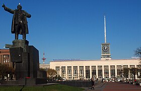 Финляндский вокзал и площадь Ленина
