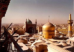 Veduta del centro con le cupole della moschea Goharshad e del mausoleo di Imam Reza