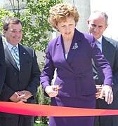 Ceremonia de inauguración con corte de cinta