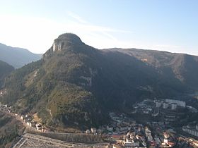 Vue sur le mont Chabot depuis le mont Bayard.