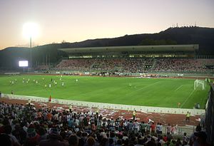 Die Haupttribüne des Stadions