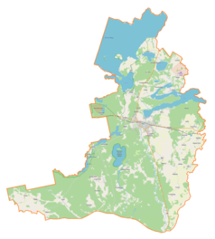 Mapa konturowa gminy Pisz, na dole nieco na lewo znajduje się punkt z opisem „Dziadki”