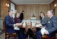 Reagan ja Thatcher ruokailuhuoneessa (1982)