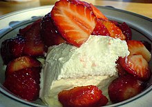 Strawberries with vanilla ice cream