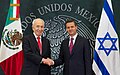 President Shimon Peres and President Enrique Peña Nieto in Mexico City, 2013.