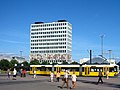 Deutsch: Straßenbahn vor dem Haus des Lehrers English: tram in front of Haus des Lehrers (House of teacher), view from Alexanderplatz