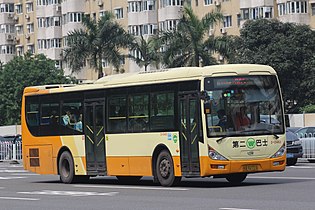 番广客运（现巴士集团番禺片区）的 GZ6120SV 行驶于305路，该车现已退役