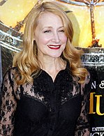 Ava Paige, interprétée par Patricia Clarkson