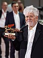 Pedro Almodóvar mit seinem Goldenen Löwen