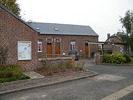 The town hall in Puzeaux