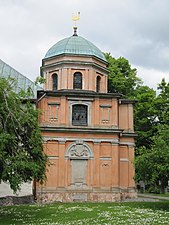 Bondeska gravkoret vid Spånga kyrka, som makan Anna Christina Natt och Dag lät uppföra 1673 efter Nicodemus Tessin den äldres ritningar.