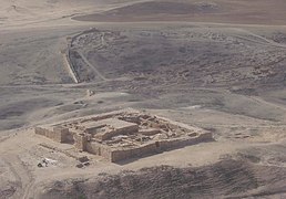 Ruines de la forteresse de Tel Arad, royaume de Juda, VIIIe siècle av. J.-C.