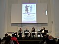 Da sinistra: moderatore wikipediano, lo storico Michele Sarfatti, la docente Adriana Lotto e il compositore e direttore d'orchestra Francesco Lotoro