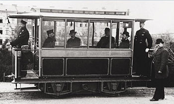 Primer tranvía eléctrico de Ernst Werner von Siemens.