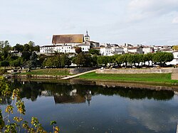 Skyline of Guîtres