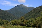 メナシュンベツ林道から見た楽古岳