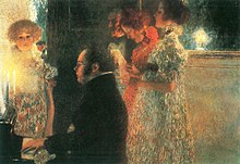 Peinture représentant un homme jouant du piano. Derrière lui se tiennent un homme et deux femmes et devant lui une femme.