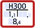 Hinweisschild zu einem Unterflur-Hydranten DN 300 (Nennweite 300 mm) 1,1 Meter links und 8,4 Meter vor dem Schild