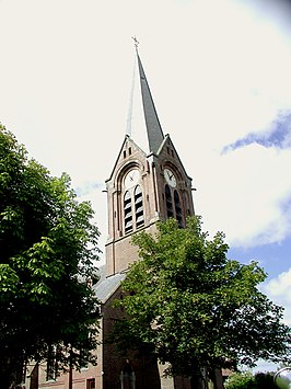 De toren van de Sint-Willibrorduskerk in Kloosterburen