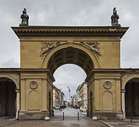 Puerta al Jardín del Patio, Múnich, Alemania, 2013-02-03, DD 02.JPG