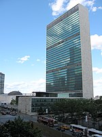 Yhdistyneiden kansakuntien päämaja, New York, Le Corbusier, Oscar Niemeyer, Wallace Harrison ym. 1952, International Style
