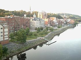 Rio Kennebec passando pelo centro de Augusta