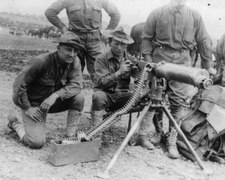 Maxim detail, from- U.S. Army 1911 maneuvers in Texas- Maxim machine gun & crew LCCN2003653480 (cropped).tif