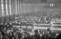 Repas à l'intérieur du marché Saint-Jacques en 1938