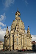Iglesia de Nuestra Señora de Dresde (1726-1743), Georg Bähr. Destruida en los bombardeos de Dresde de 1945, fue totalmente reconstruido (1993-2005)