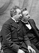 Les inventeurs Auguste et Louis Lumière ("les frères Lumière") nés respectivement en 1862 et 1864 à Besançon.