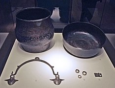 Lombard grave goods from Hagenow - 1-1995.jpg