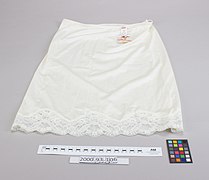 Slip, half (AM 2000.93.106-2).jpg